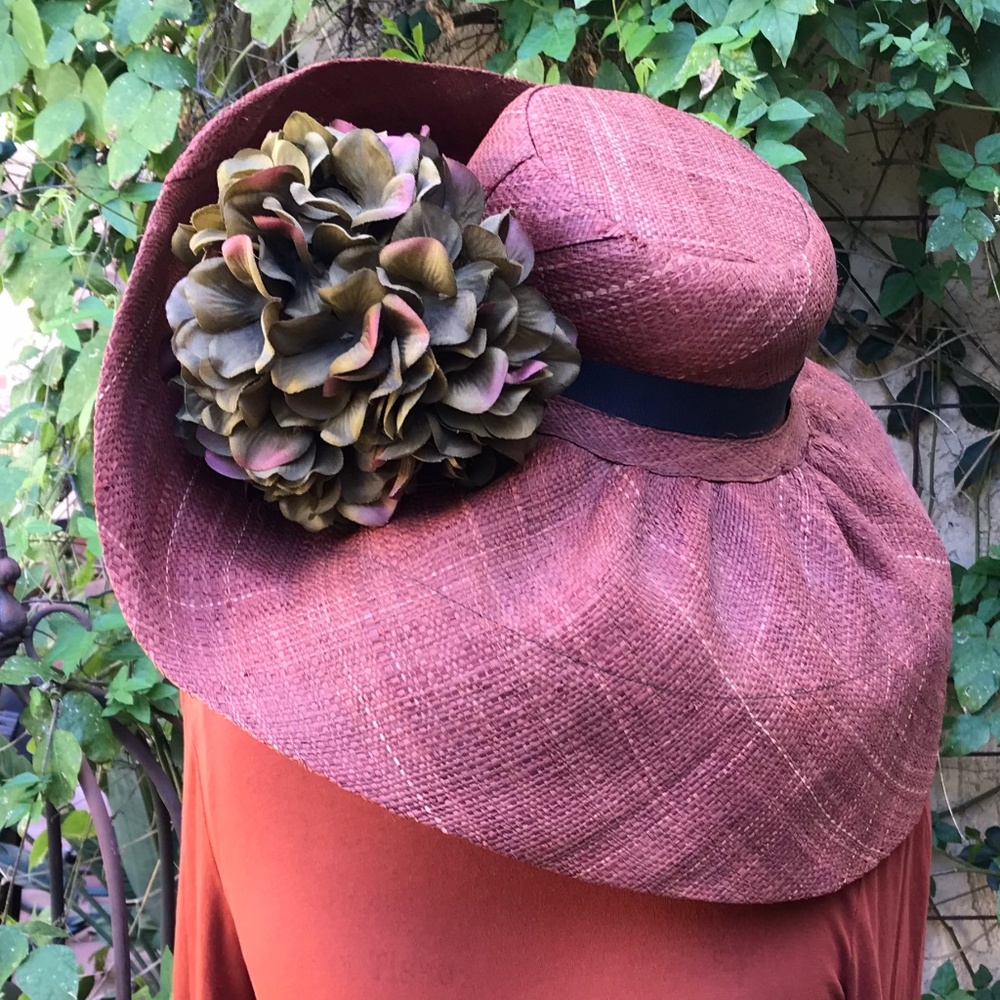 Kentucky Derby / Vacay Sun Hat of Striated Cinnamon / Rust Raffia Floppy & Fun
